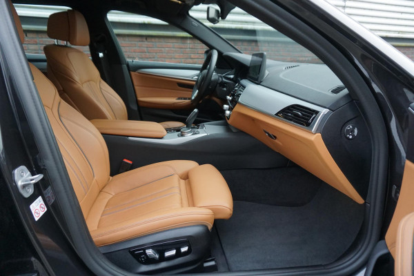 BMW 5 Serie Touring 520i Business Edition Plus/Laser LED/Comfort Stoel Dealeronderhouden.