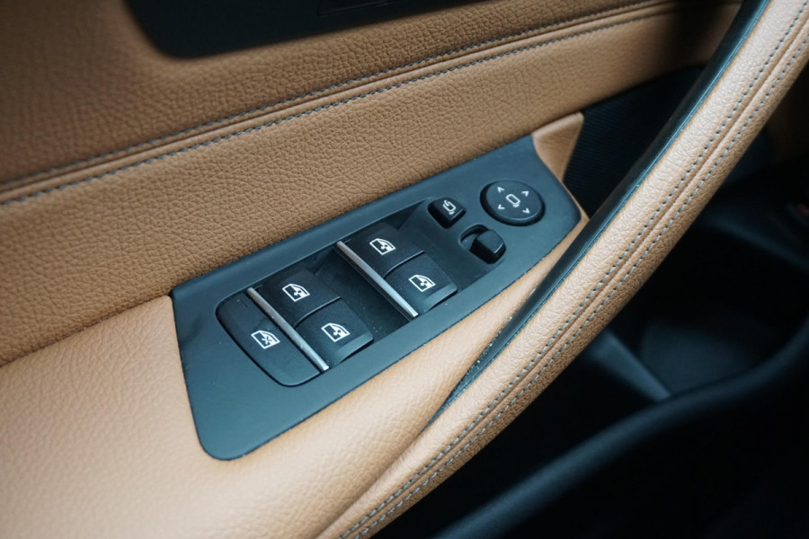 BMW 5 Serie Touring 520i Business Edition Plus/Laser LED/Comfort Stoel Dealeronderhouden.
