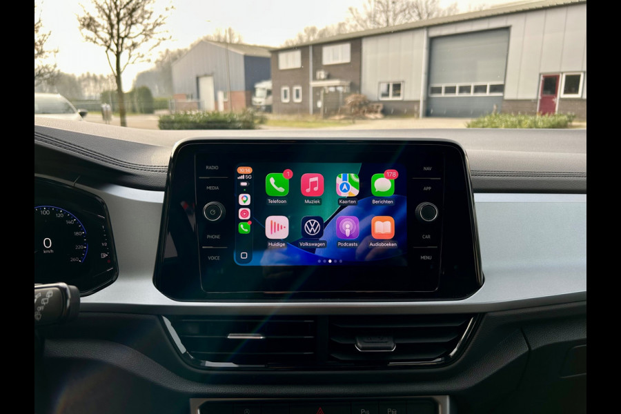 Volkswagen T-Roc 1.5 TSI Life Business, Adaptive cruise, virtual cockpit, carplay, stoelverw.