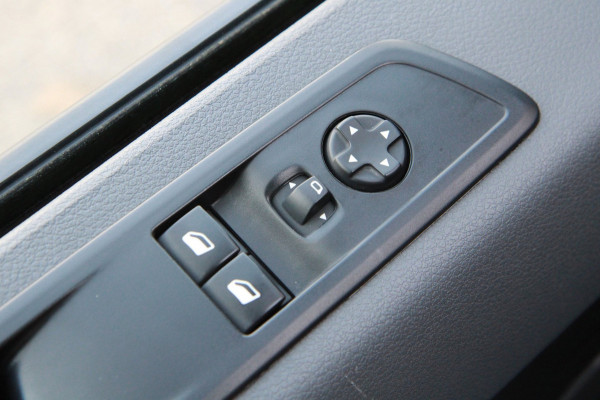Peugeot Expert 1.5 BlueHDI 102PK Standard Premium / App connect / Trekhaak