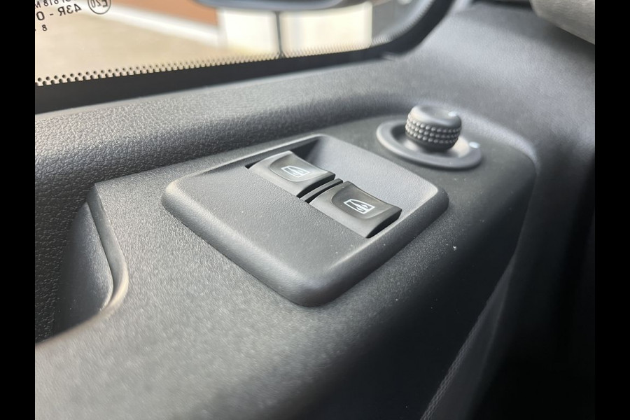 Opel Vivaro 1.6 CDTI 126pk L2 Sport 3p BPM Vrij! Lease €236 p/m,, Airco, Navi, Camera, PDC, Cruise controle, Onderhoudshistorie aanwezig