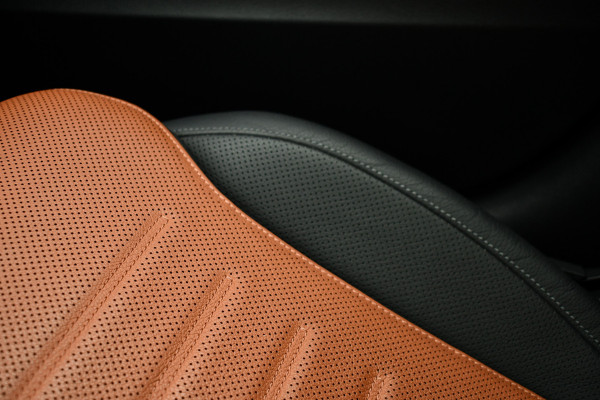 Mercedes-Benz C-Klasse Estate 300 e AMG Line Pano Trekh Distr Memory+Ventilatie HUD 360 Night