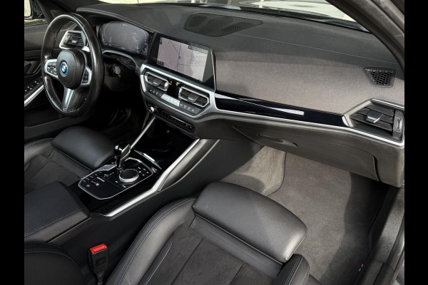 BMW 3 Serie Touring 330e xDrive M SPORT | PANORAMA | SPORTREMMEN | HEAD UP | 19 INCH | ADAPT. ONDERSTEL |