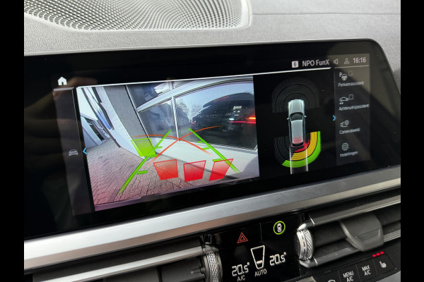 BMW 3 Serie Touring 330e xDrive M SPORT | PANORAMA | SPORTREMMEN | HEAD UP | 19 INCH | ADAPT. ONDERSTEL |