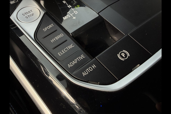 BMW 3 Serie Touring 330e xDrive M SPORT | PANORAMA | SPORTREMMEN | HEAD UP | 19 INCH | ADAPT. ONDERSTEL |