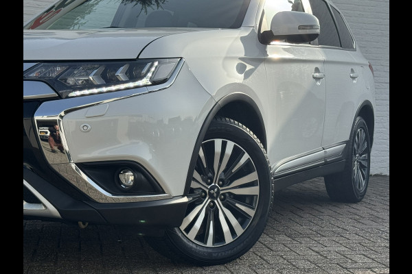 Mitsubishi Outlander 2.0 2WD Limited Automaat 7P Full-LED Achteruirijcamera Navi Cruise Control Apple Android Stoelverwarming