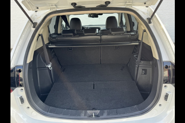 Mitsubishi Outlander 2.0 2WD Limited Automaat 7P Full-LED Achteruirijcamera Navi Cruise Control Apple Android Stoelverwarming