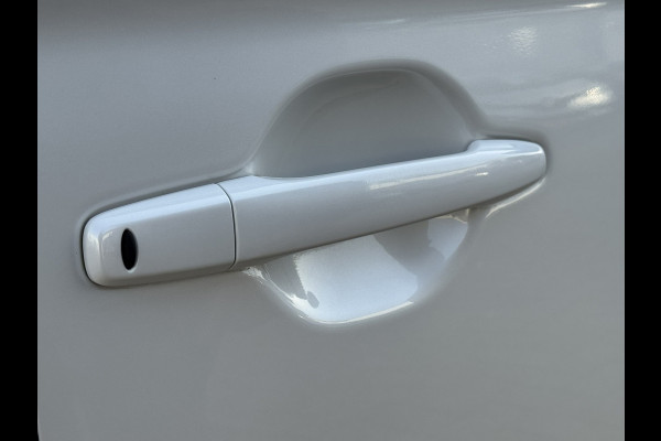 Mitsubishi Outlander 2.0 2WD Limited Automaat 7P Full-LED Achteruirijcamera Navi Cruise Control Apple Android Stoelverwarming