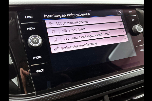 Volkswagen T-Cross 1.0 TSI Life Business CAMERA | AD-CRUISE | NAVI & CARPLAY