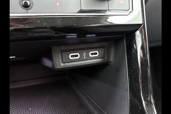 Volkswagen T-Cross 1.0 TSI Life Business CAMERA | AD-CRUISE | NAVI & CARPLAY