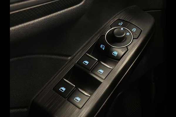 Ford Kuga 2.5 PHEV ST-Line Airco ECC Navi Carplay PDC VA + Camera Full LED 18" Velgen Cruise Control