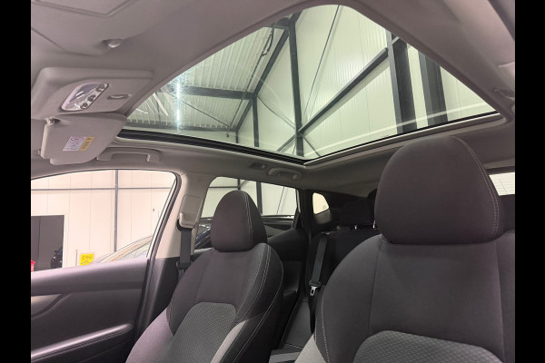 Nissan QASHQAI 158PK Aut. 360° Camera Trekhaak Pano Stoelverw. Lane Assist Navi Climate Pdc Winterpack Isofix Comfortstoelen