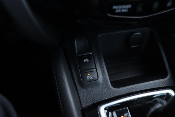 Nissan QASHQAI 158PK Aut. 360° Camera Trekhaak Pano Stoelverw. Lane Assist Navi Climate Pdc Winterpack Isofix Comfortstoelen