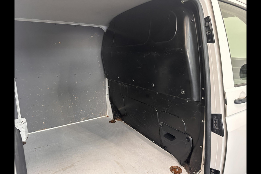 Volkswagen Transporter 2.0 TDI L1H1 Comfortline 150 PK Airco Cruise Control Trekhaak Parkeersensoren