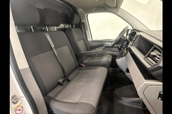 Volkswagen Transporter 2.0 TDI L1H1 Comfortline 150 PK Airco Cruise Control Trekhaak Parkeersensoren