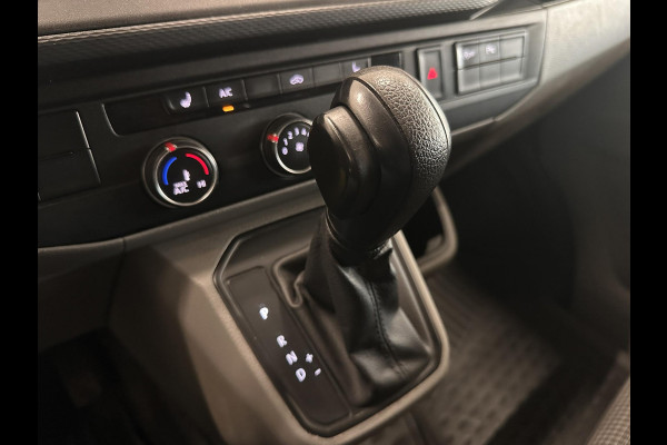 Volkswagen Transporter 2.0 TDI L1H1 Comfortline 150 PK Airco Cruise Control Trekhaak Parkeersensoren