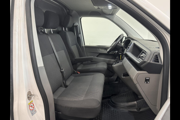 Volkswagen Transporter 2.0 TDI L1H1 Comfortline 150 PK Airco Cruise Control Trekhaak Parkeersensoren