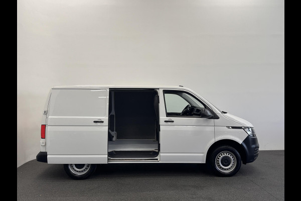 Volkswagen Transporter 2.0 TDI L1H1 Comfortline 150 PK Airco Cruise Control Trekhaak Parkeersensoren