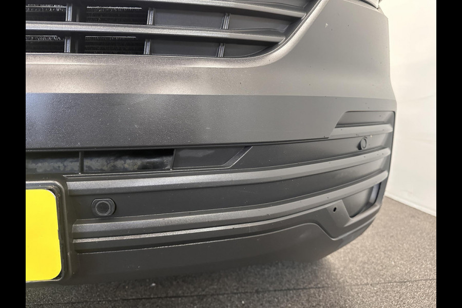 Volkswagen Transporter 2.0 TDI L1H1 Comfortline 150 PK Airco Cruise Control Trekhaak Parkeersensoren