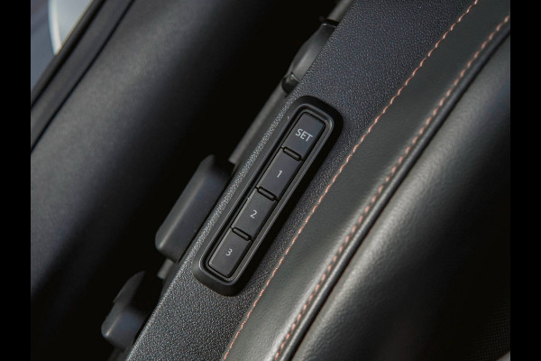 CUPRA Leon 1.4 e-Hybrid VZ Business Cupra-knop|Camera|Kuipstoelen|Carplay|Sfeerverlichting