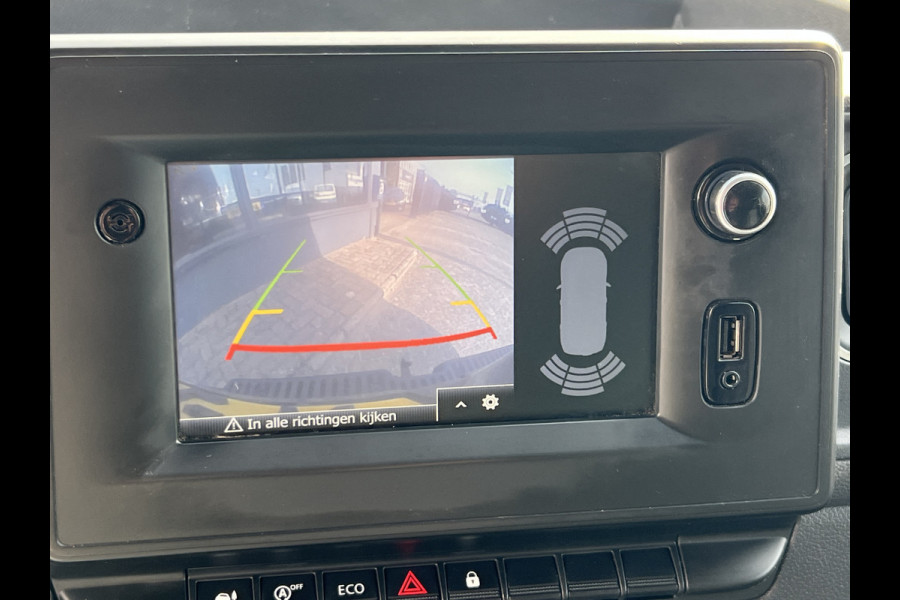 Renault Master T35 2.3 dCi 180 L2H2 Energy