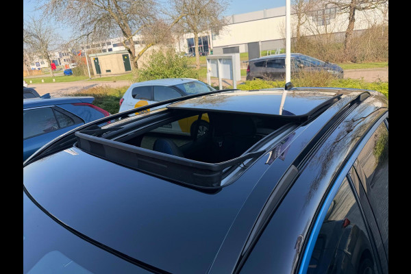 Lynk & Co 01 1.5 PHEV / 360 camera / Panoramadak / Stoelverwarming