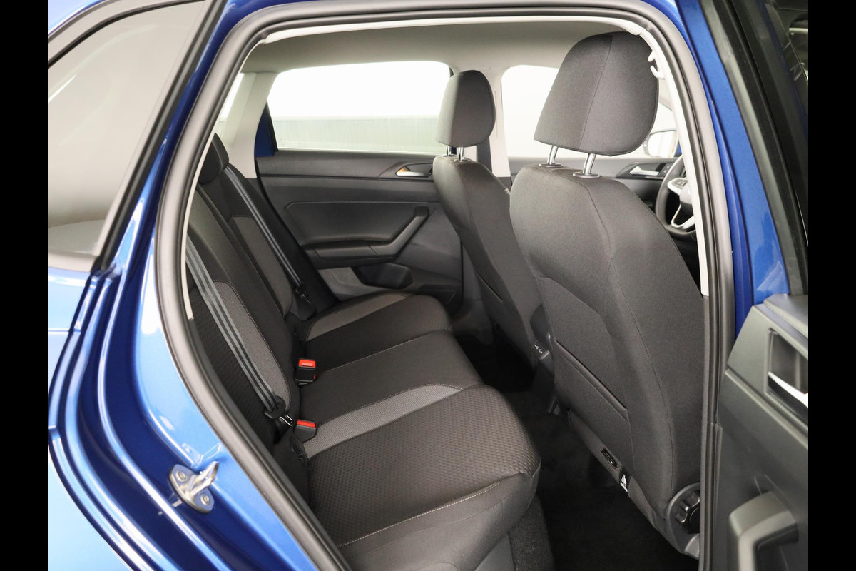 Volkswagen Polo GP Life Edition 1.0 95 pk 5 versn. Hand | 15" LM | Stoelverwarming | Camera |
