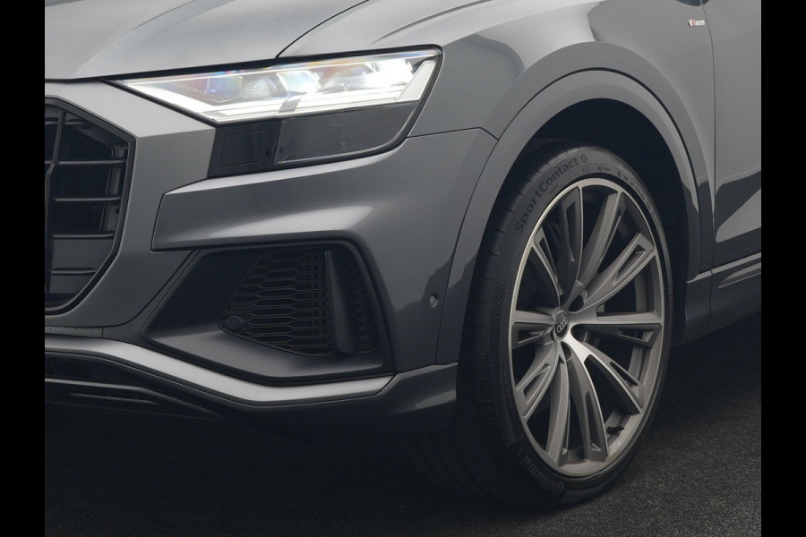 Audi Q8 55 TFSI e Quattro 2x S Line Black Optic PHEV 381pk Dealer O.H. | Trekhaak Af Fabriek | Luchtvering | Panodak | Bang & Olufsen Sound | Camera | Alcantara Sportstoelen Verwarmd | 23"L.M | Virtual | Navigatie | DAB | Plug In Hybrid |