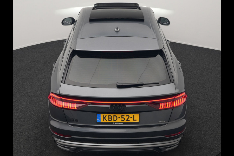 Audi Q8 55 TFSI e Quattro 2x S Line Black Optic PHEV 381pk Dealer O.H. | Trekhaak Af Fabriek | Luchtvering | Panodak | Bang & Olufsen Sound | Camera | Alcantara Sportstoelen Verwarmd | 23"L.M | Virtual | Navigatie | DAB | Plug In Hybrid |