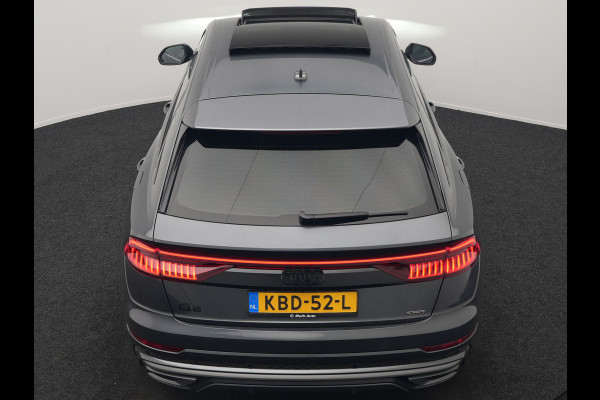 Audi Q8 55 TFSI e Quattro 2x S Line Black Optic PHEV 381pk Dealer O.H. | Trekhaak Af Fabriek | Luchtvering | Panodak | Bang & Olufsen Sound | Camera | Alcantara Sportstoelen Verwarmd | 23"L.M | Virtual | Navigatie | DAB | Plug In Hybrid |