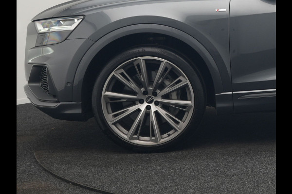 Audi Q8 55 TFSI e Quattro 2x S Line Black Optic PHEV 381pk Dealer O.H. | Trekhaak Af Fabriek | Luchtvering | Panodak | Bang & Olufsen Sound | Camera | Alcantara Sportstoelen Verwarmd | 23"L.M | Virtual | Navigatie | DAB | Plug In Hybrid |