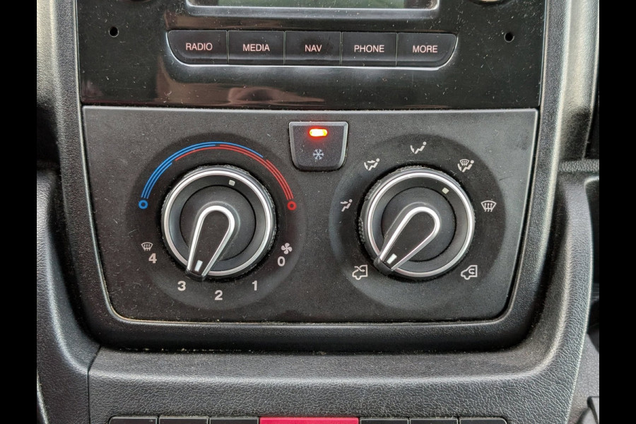 Citroën Jumper 35 2.0 L3H2 AIRCO CRUISE NAVI 2,5T TREKHAAK 3ZITPLAATSEN