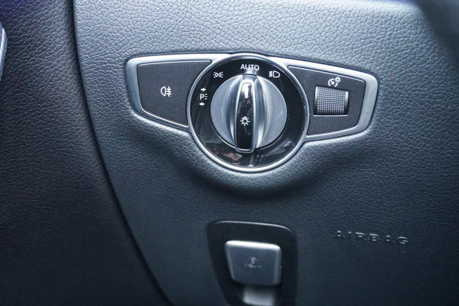 Mercedes-Benz E-Klasse Cabrio 200 Premium AMG + CAMERA / AIRSCARF / SFEERVERLICHTING