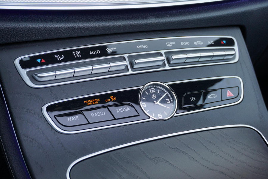 Mercedes-Benz E-Klasse Cabrio 200 Premium AMG + CAMERA / AIRSCARF / SFEERVERLICHTING