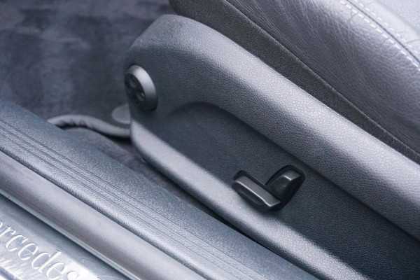 Mercedes-Benz E-Klasse Cabrio 200 Premium AMG + CAMERA / AIRSCARF / SFEERVERLICHTING