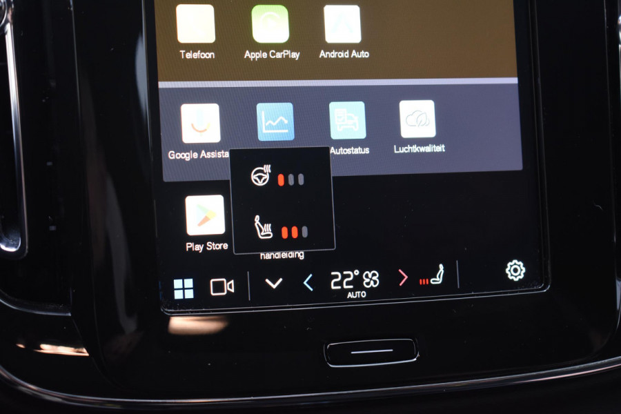 Volvo EX40 Single Motor Extended Range Ultra 82 kWh Extra getint glas / 360 Camera / 20'' velgen / Panoramadak / Zwart dak / Harman Kardon / Microtech/Nubuck