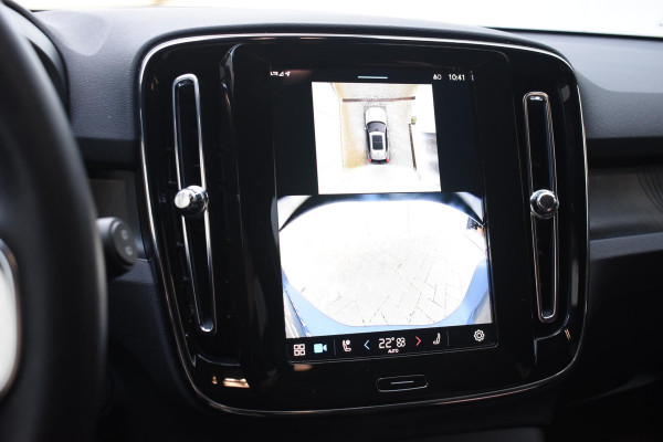 Volvo EX40 Single Motor Extended Range Ultra 82 kWh Extra getint glas / 360 Camera / 20'' velgen / Panoramadak / Zwart dak / Harman Kardon / Microtech/Nubuck