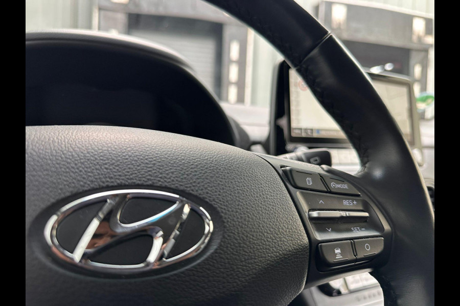 Hyundai Kona EV Premium 64 kWh |  SOH: 93,5% | Leder | HUD | Blindspot | Adaptive CC | LED |