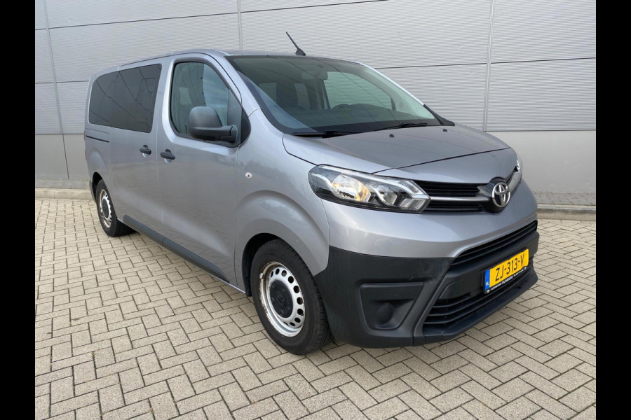 Toyota Proace Shuttle 1.5 D-4D Navigator Medium