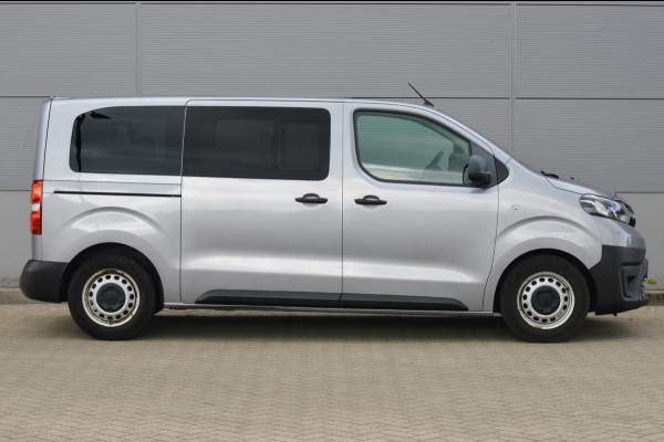 Toyota Proace Shuttle 1.5 D-4D Navigator Medium