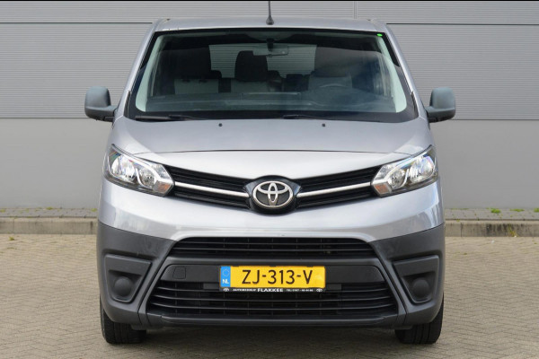 Toyota Proace Shuttle 1.5 D-4D Navigator Medium