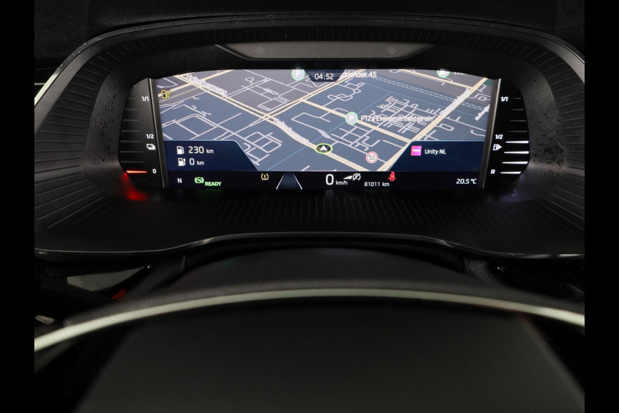 Škoda Octavia Combi 1.4 TSI iV PHEV Sportline Business 204 pk Automaat (DSG) | Verlengde garantie | Navigatie | Parkeersensoren | Adaptieve cruise control | Stoelverwarming |