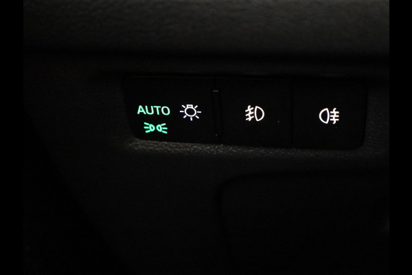 Škoda Octavia Combi 1.4 TSI iV PHEV Sportline Business 204 pk Automaat (DSG) | Verlengde garantie | Navigatie | Parkeersensoren | Adaptieve cruise control | Stoelverwarming |