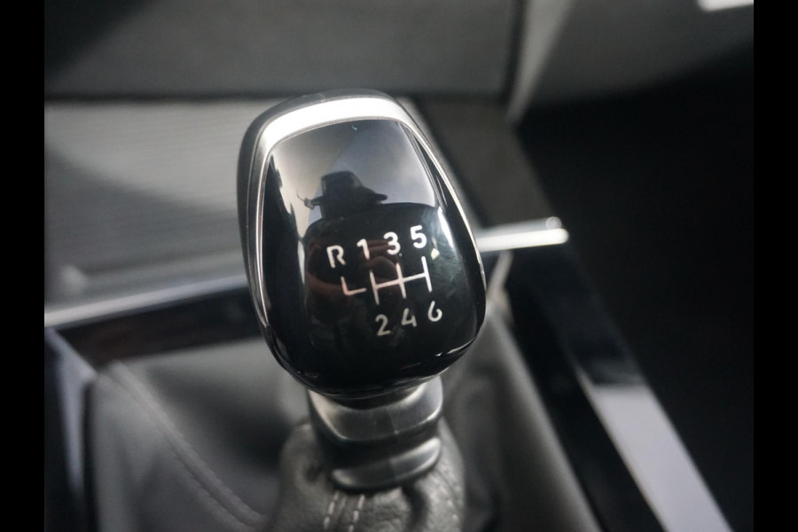 Opel Astra Sports Tourer 1.2 Turbo Edition Afn. Trekhaak