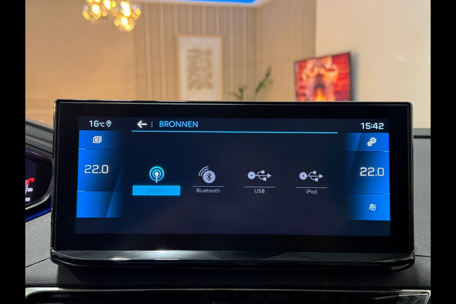 Peugeot 3008 Allure Aut. Trekhaak | Camera | LED | Half Leder| Apple Carplay & Android Auto |