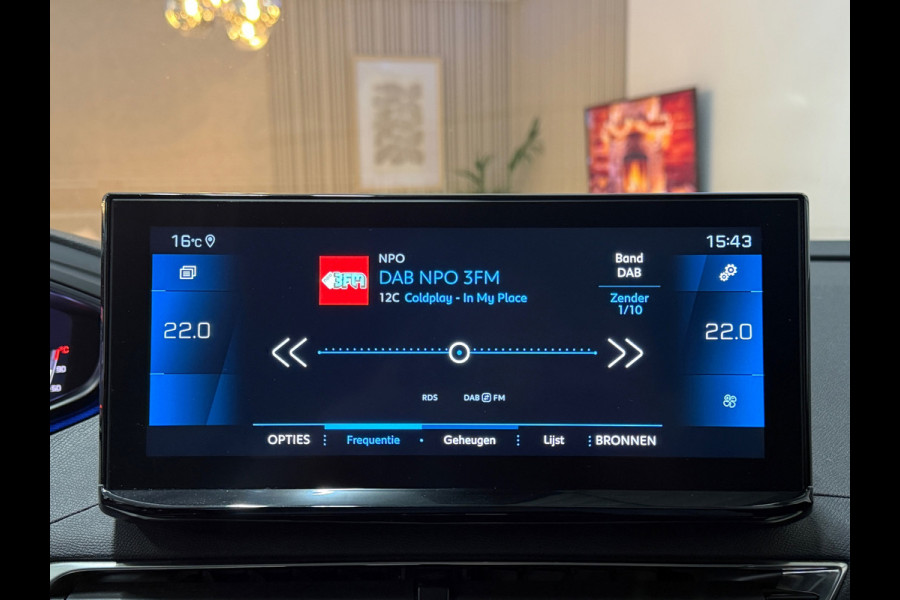 Peugeot 3008 Allure Aut. Trekhaak | Camera | LED | Half Leder| Apple Carplay & Android Auto |