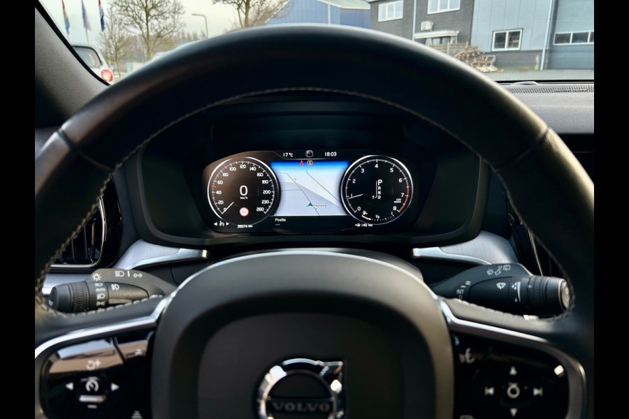 Volvo V60 2.0 T5 R-Design standkachel, camera, wegdraaibare trekhaak