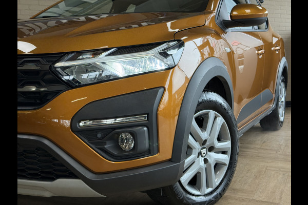 Dacia SANDERO Stepway 1.0 TCe 90 AUT Comfort | Navi | Camera | Clima | Carplay | Cruise control | PDC | LED | 100% Dealer onderhouden!