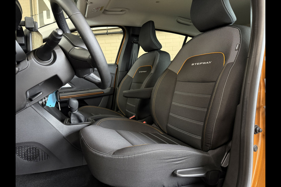 Dacia SANDERO Stepway 1.0 TCe 90 AUT Comfort | Navi | Camera | Clima | Carplay | Cruise control | PDC | LED | 100% Dealer onderhouden!