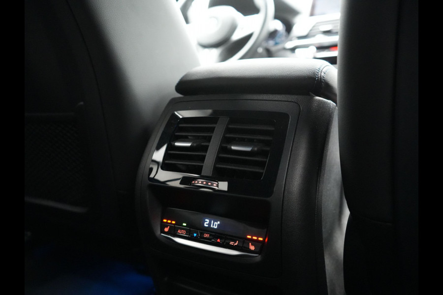 BMW X3 xDrive30e M Sport Plug In Hybrid 293pk Dealer O.H. PHEV | Adaptive Cruise | Head Up | 360 Camera | Harman / Kardon | Adaptief Onderstel | Lederen Sportstoelen Memory & Verwarmd | Sfeerverlichting | M Sportstuur Stuur Verwarmd | Keyless |